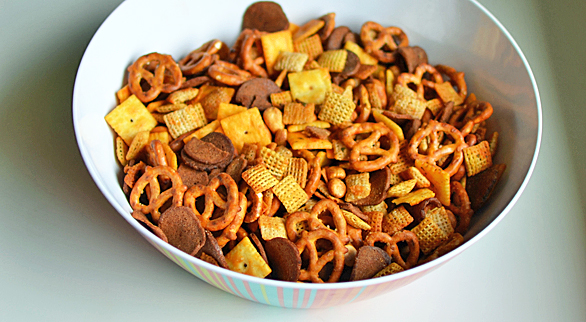2013-06-13-BuffaloChexMix-586x322