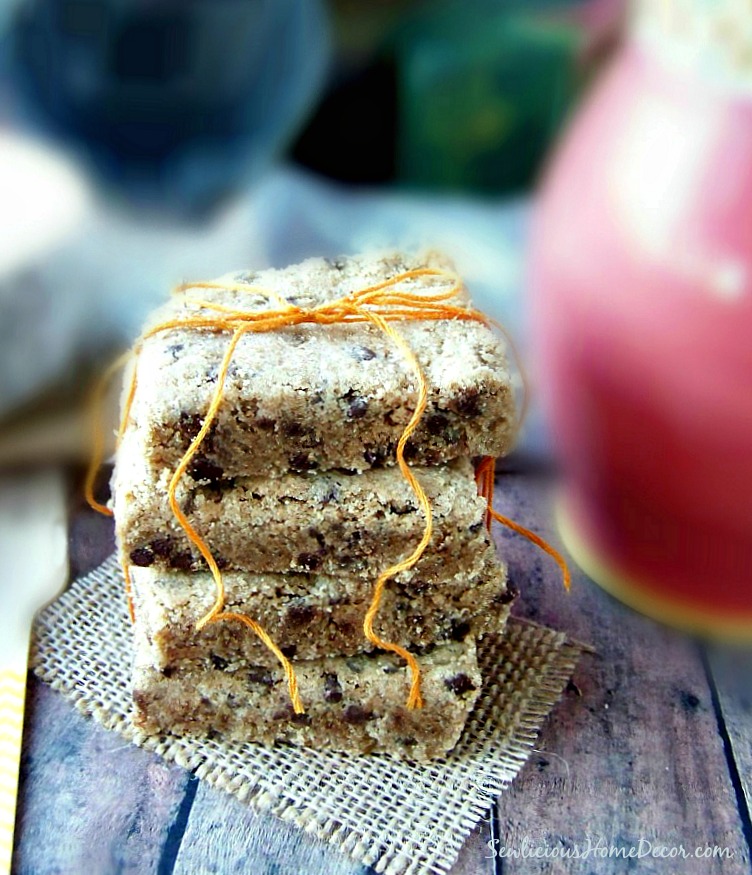 Chocolate Chip Peanut Butter Shortbread Bars