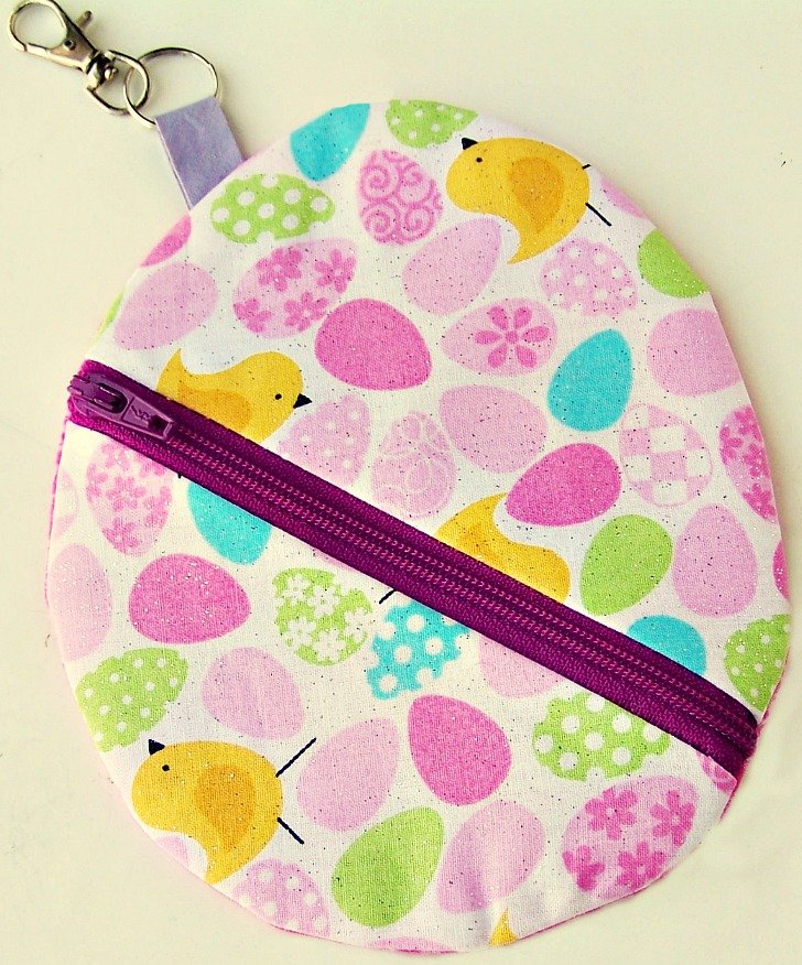 Easter Egg Pouch with key holder 2