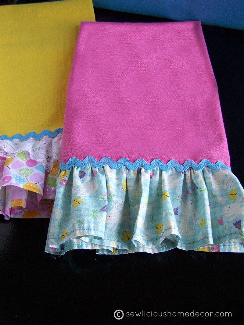 Ruffled Towel Tutorial at sewlicioushomedecor.com