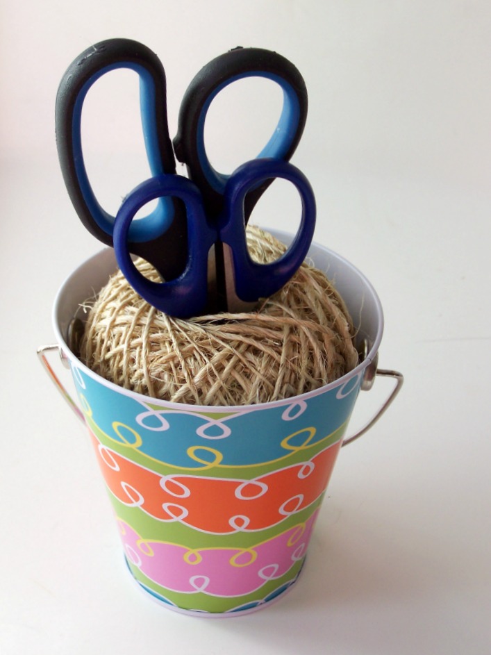 DIY Craft Room Bucket and Twine Scissor Holders at sewlicioushomedecor.com