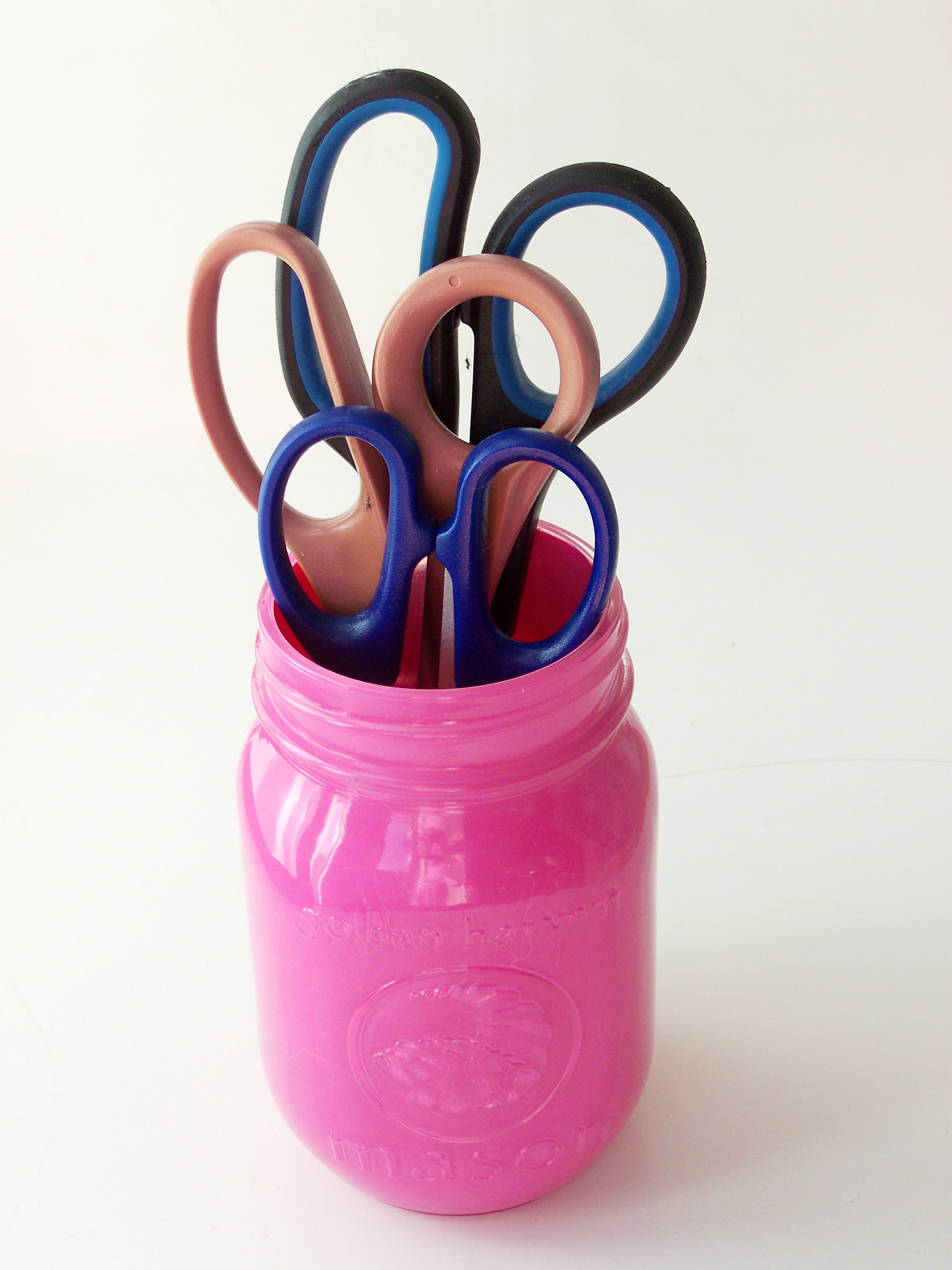 DIY Craft Room Mason Jar Scissor Holders at sewlicioushomedecor.com