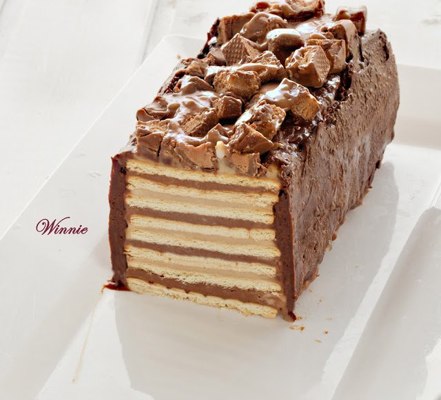 Snickers cake