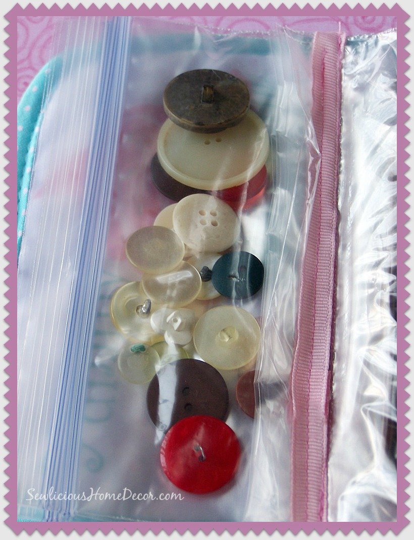 Plastic baggie organzier pocket