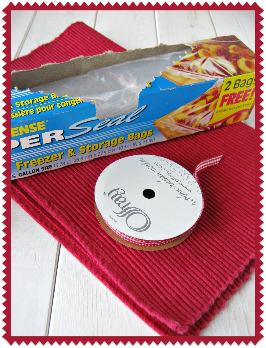Placemat Rollup Organizer Supplies sewlicioushomedecor.com