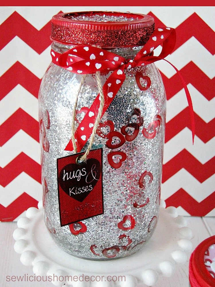 Mason jar with glitter