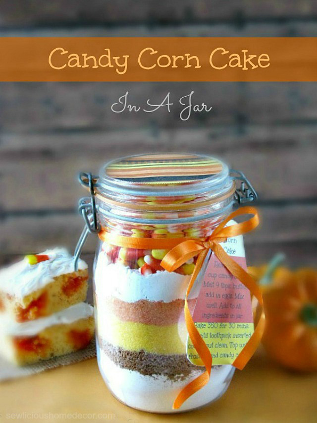 Halloween Candy Corn Bars in A Jar with Gift Tags