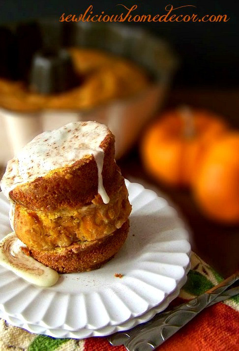 Halloween Pumpkin French Toast Breakfast Recipe sewlicioushomedecor.com.jpg
