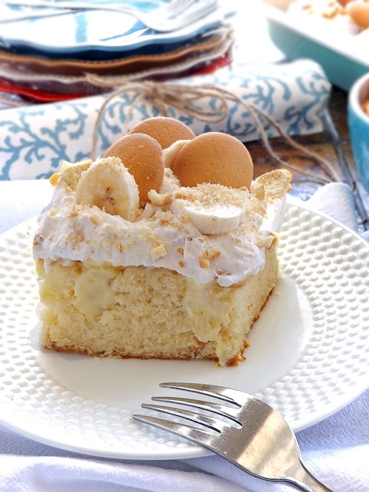 Banana Pudding Poke Cake at sewlicioushomedecor.com