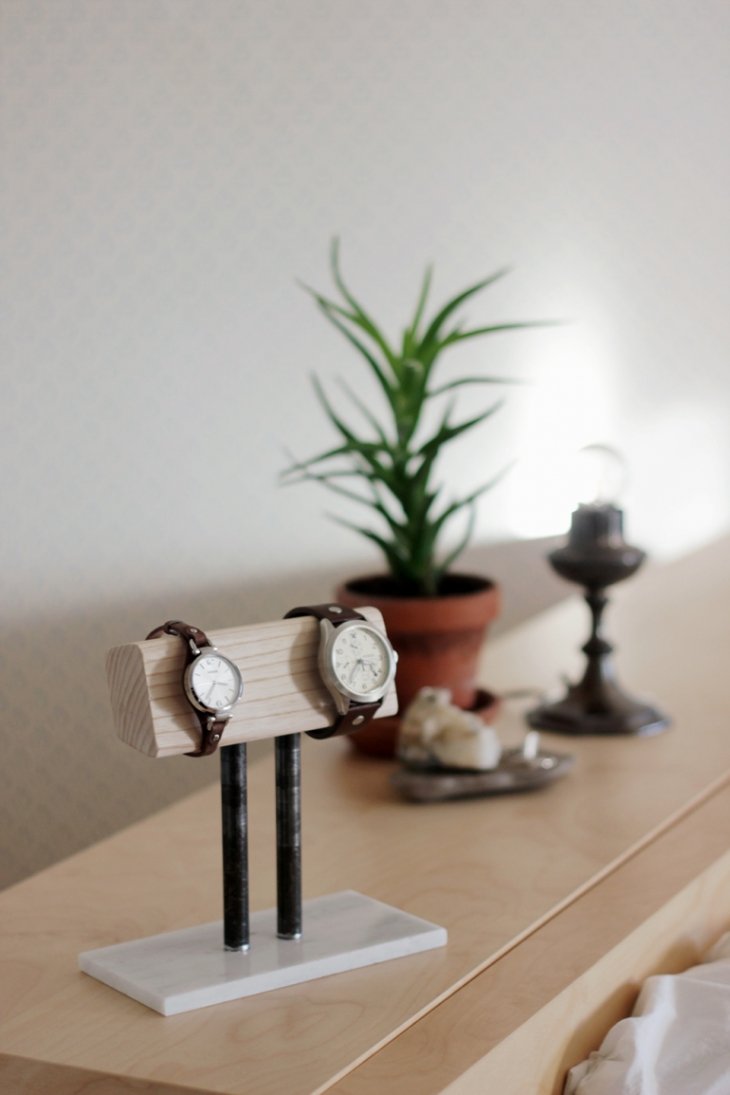 WatchStand3-e1419878061938(pp_w730_h1095)