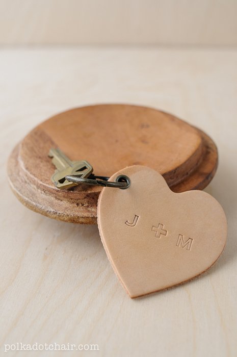 diy-leather-keychain