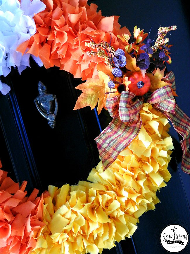 halloween-candy-corn-wreath-made-from-fabric-sewlicioushomedecor-com